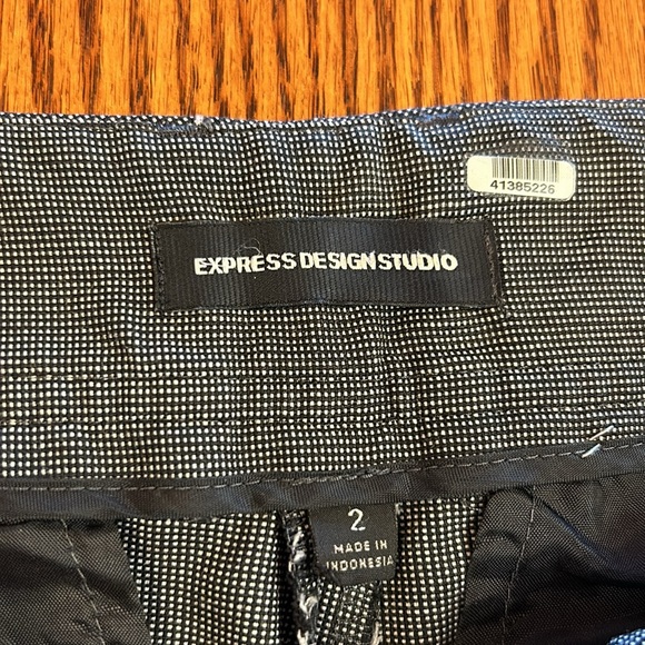Express Design Studio Black & White Capri Pants Size 2 - Picture 6 of 10